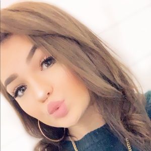 Meet your Posher, Abby